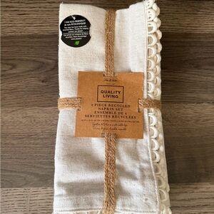 White Recycled Napkin Set